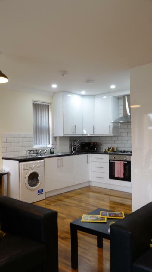 Ashford  Luxury 2 Bed 2 Bath - Free Parking - 5Min To Airport - Sleeps 6 아파트 외부 사진