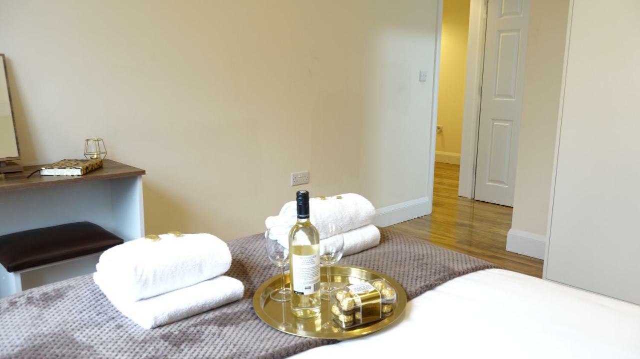 Ashford  Luxury 2 Bed 2 Bath - Free Parking - 5Min To Airport - Sleeps 6 아파트 외부 사진