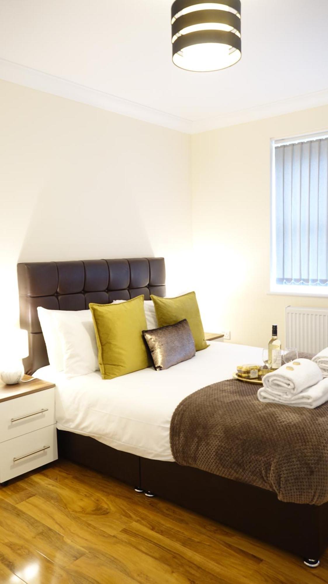 Ashford  Luxury 2 Bed 2 Bath - Free Parking - 5Min To Airport - Sleeps 6 아파트 외부 사진
