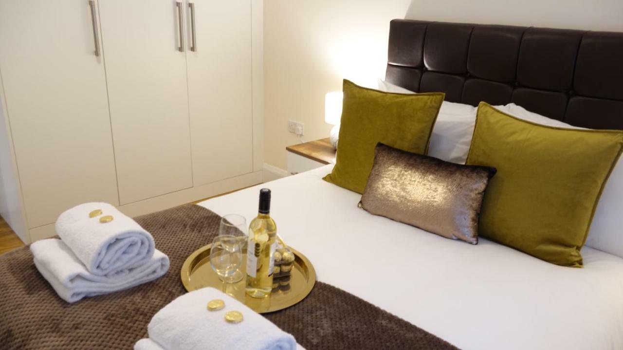 Ashford  Luxury 2 Bed 2 Bath - Free Parking - 5Min To Airport - Sleeps 6 아파트 외부 사진