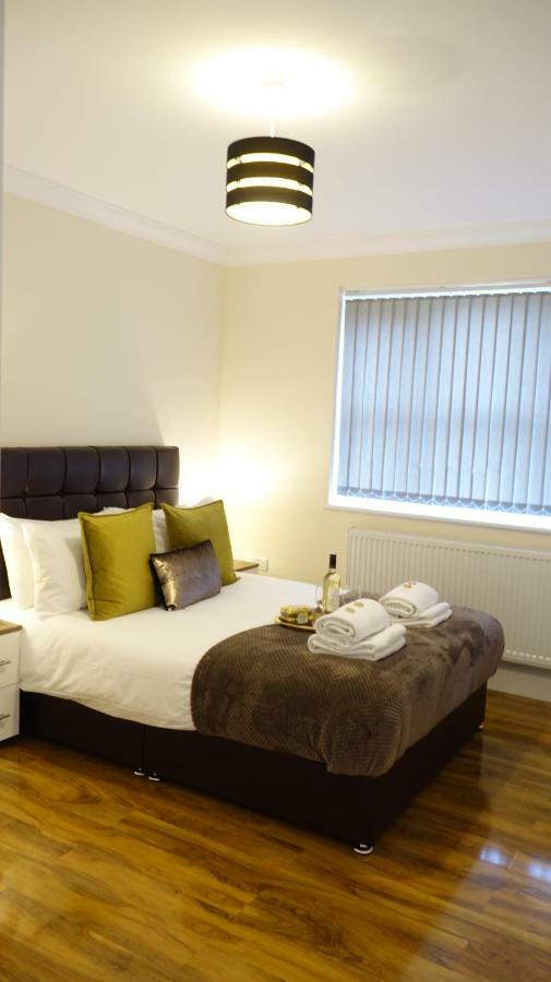 Ashford  Luxury 2 Bed 2 Bath - Free Parking - 5Min To Airport - Sleeps 6 아파트 외부 사진
