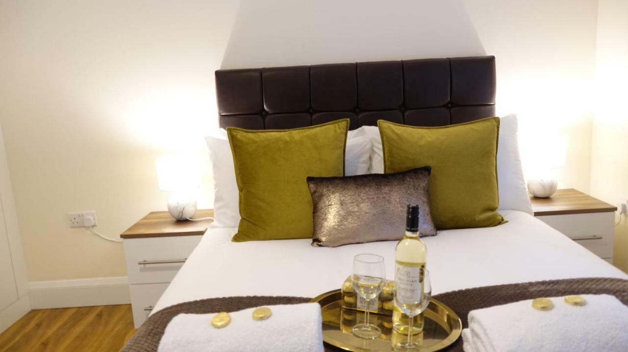 Ashford  Luxury 2 Bed 2 Bath - Free Parking - 5Min To Airport - Sleeps 6 아파트 외부 사진