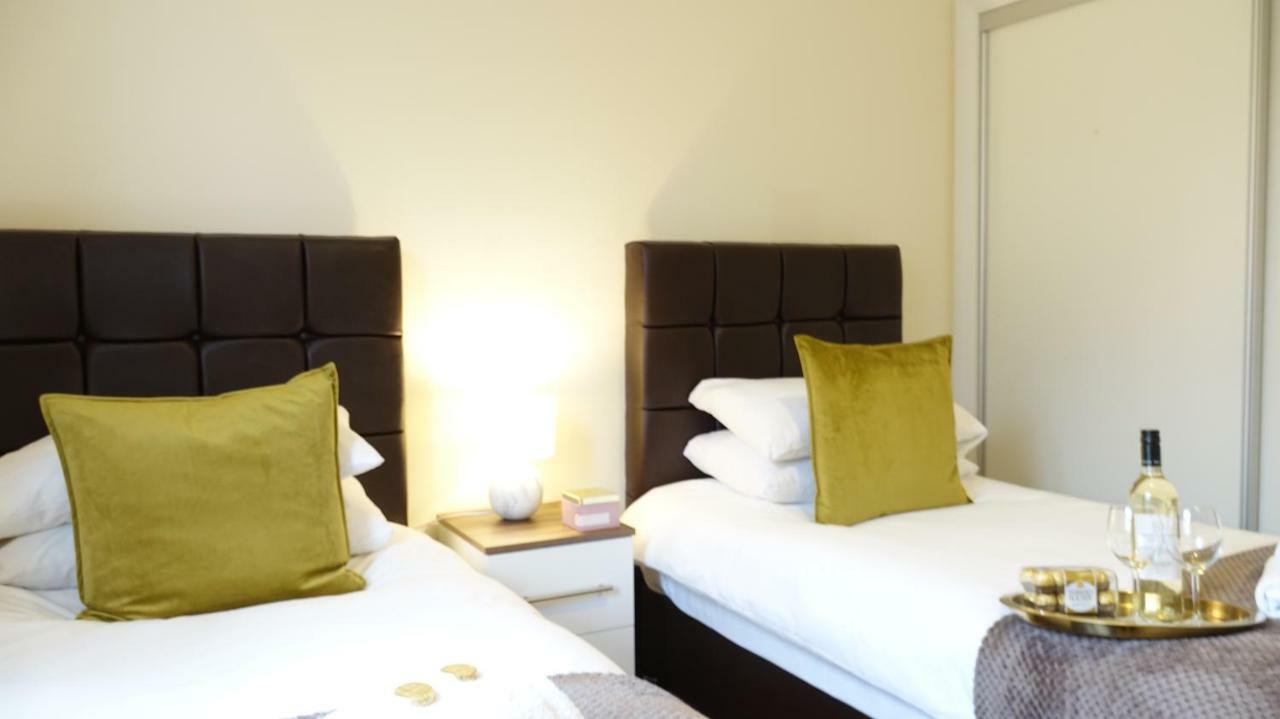 Ashford  Luxury 2 Bed 2 Bath - Free Parking - 5Min To Airport - Sleeps 6 아파트 외부 사진