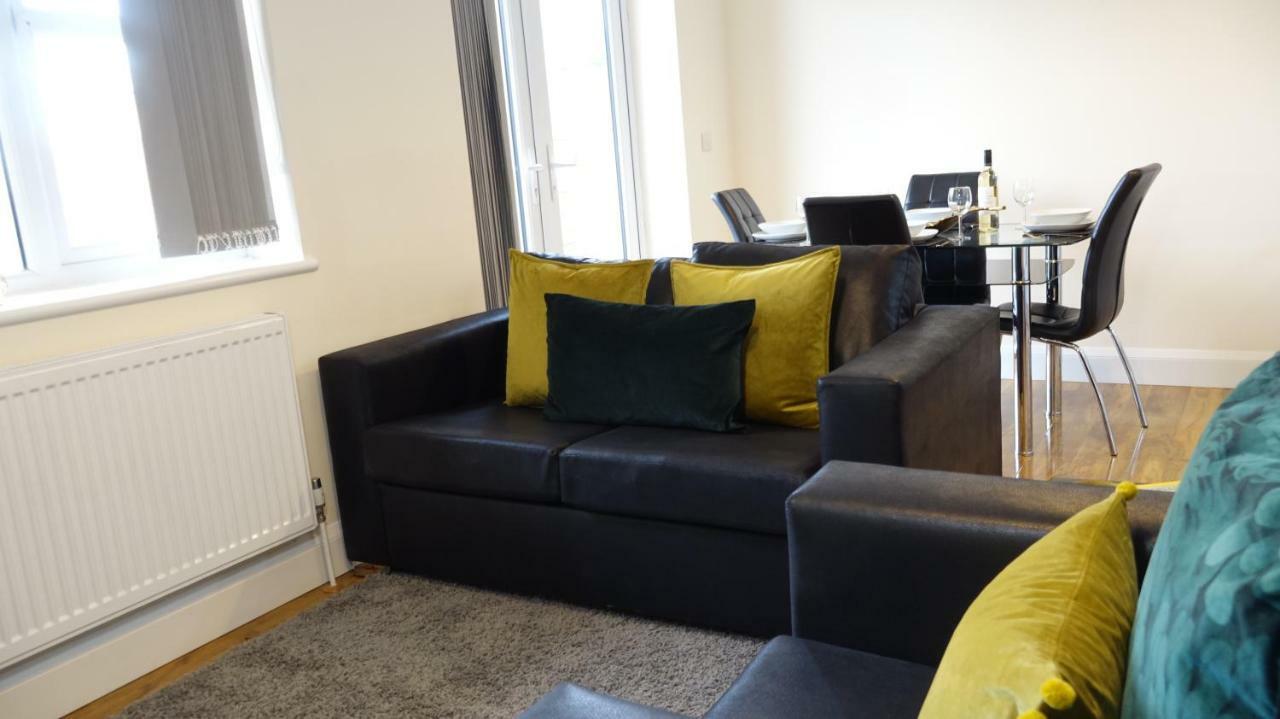 Ashford  Luxury 2 Bed 2 Bath - Free Parking - 5Min To Airport - Sleeps 6 아파트 외부 사진
